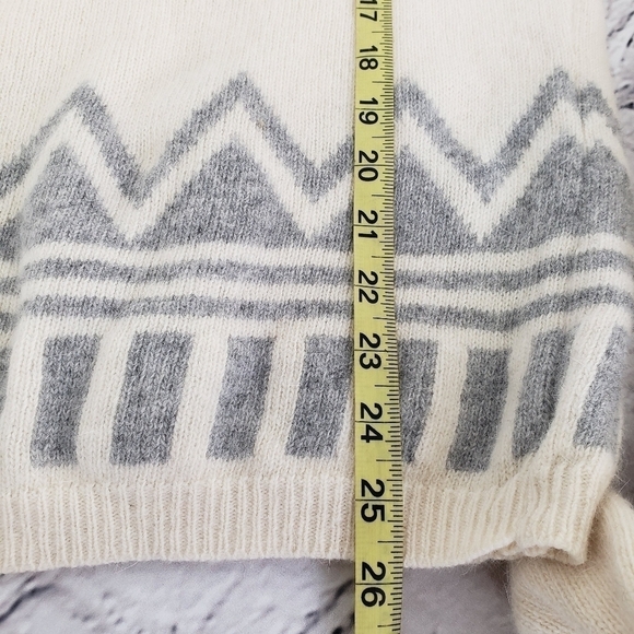 Vintage 80s Liz Claiborne Sweater Angora/Lambs Wool see pics descript - Picture 11 of 13